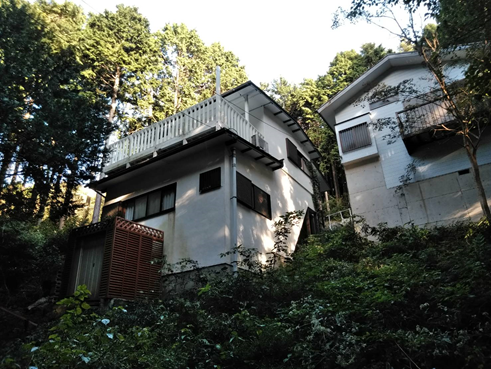 伊豆の国市雨漏り別荘