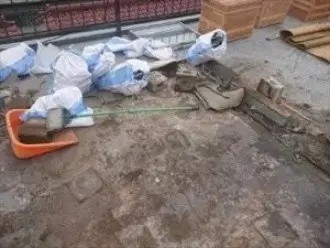 コンクリートブロックを撤去