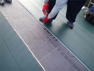 屋根カバー工法