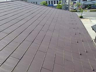 雨漏りを起こしたスレート屋根