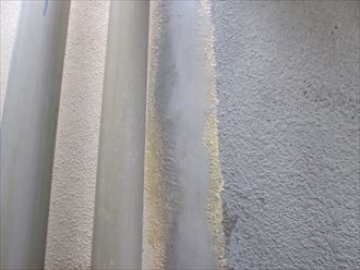 クラックの補修工事を行ったコンクリート外壁