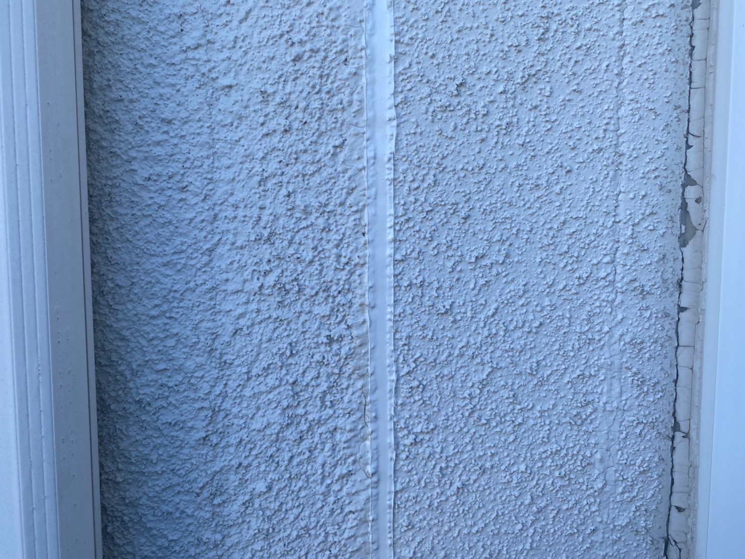 春日井市の雨漏り修理、コーキング打替え