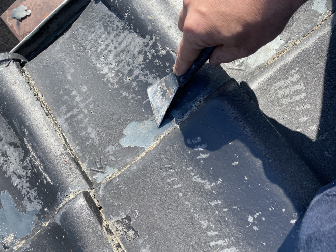 セメント瓦　表面　ケレン