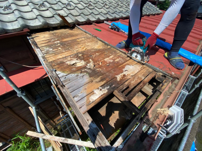 屋根部分葺き替え工事