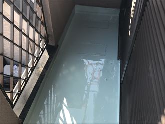 ウレタン塗膜防水2度目の塗装