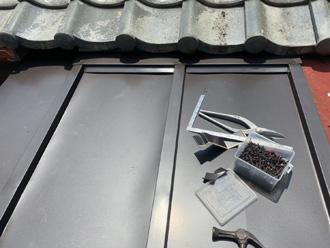 瓦棒屋根葺き替え工事完了