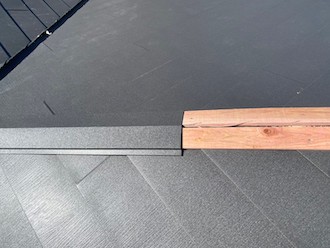 棟板金の設置