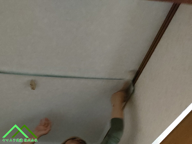 壁紙を切断します