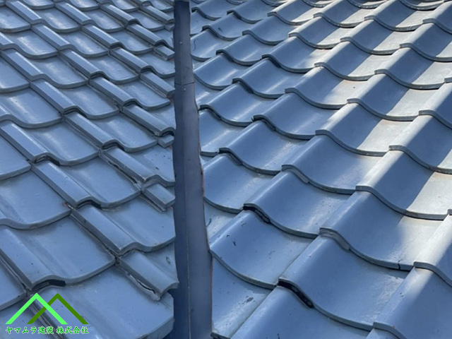 補強でコーキングを塗ります