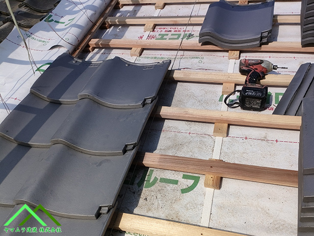 名古屋市緑区　冠瓦と防水施工で仕上げる屋根葺き替え工事の最終工程