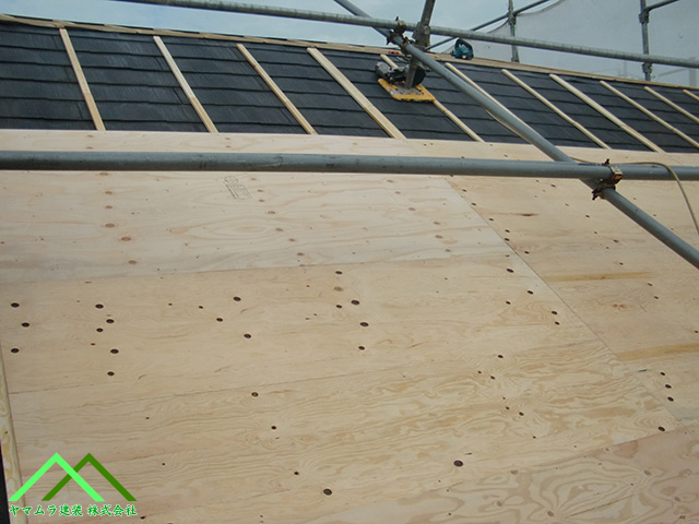 胴縁の上からコンパネ