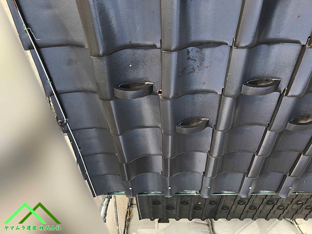 真っ直ぐに通ていません