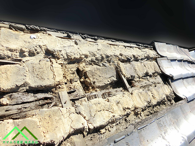 屋根土もめくります