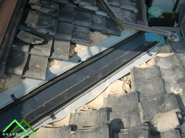 名古屋市熱田区【谷鈑金交換】谷樋板金交換と屋根瓦補修で雨漏りを根本解決！