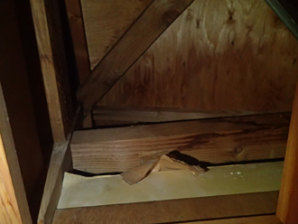 香取市小見川にてベランダの劣化が原因で雨漏り、定期的に防水工事を行いましょう