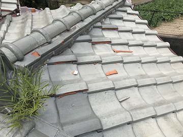 棟瓦の破損状況