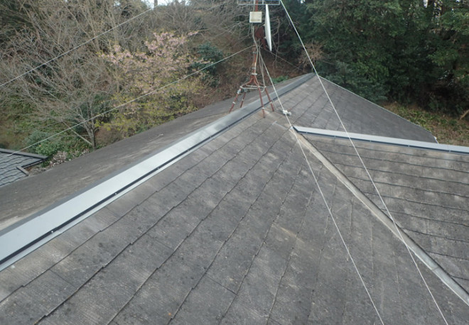 棟板金交換工事で雨漏りの心配が無くなりました