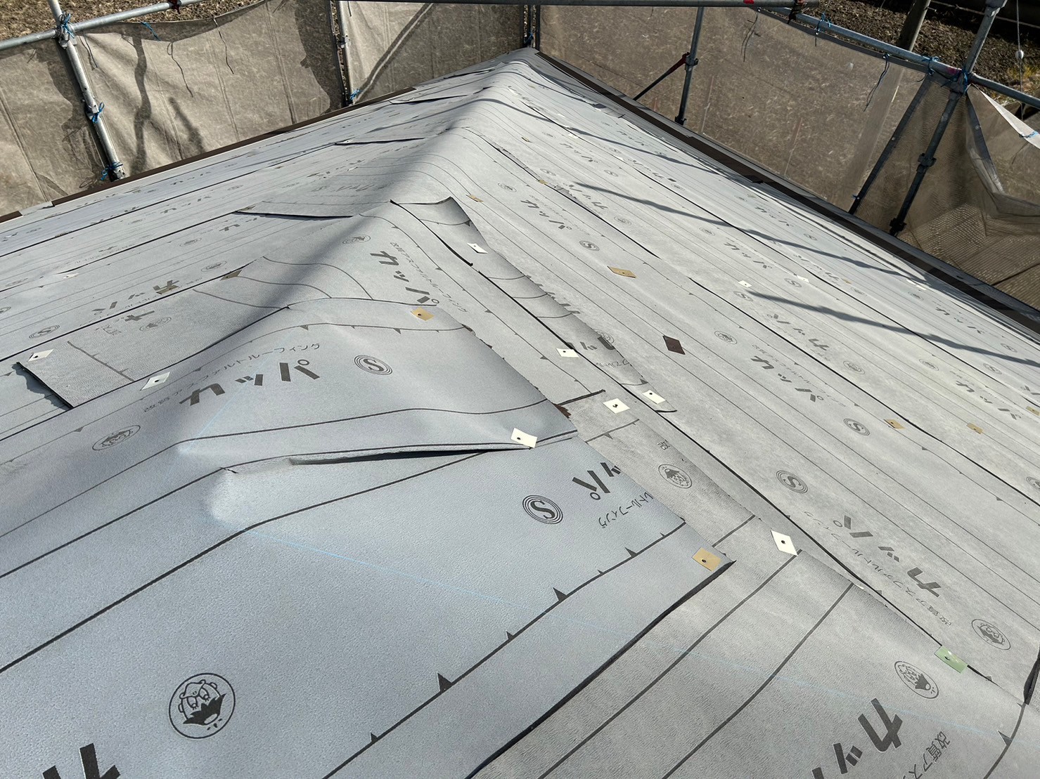 春日井市のT－ルーフのカバー工法