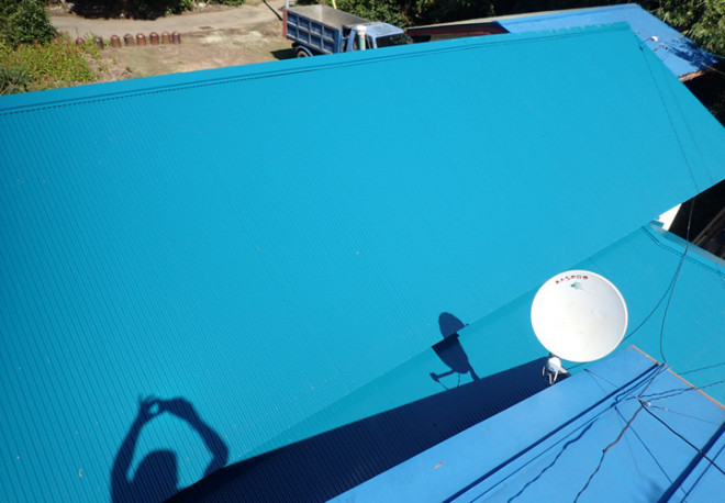 金属波板屋根の葺き替え工事が完了