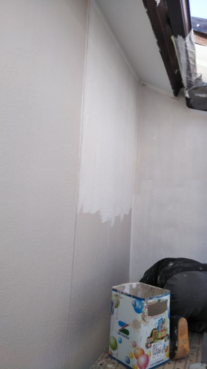 守山区の外壁塗装下塗り2回目の様子