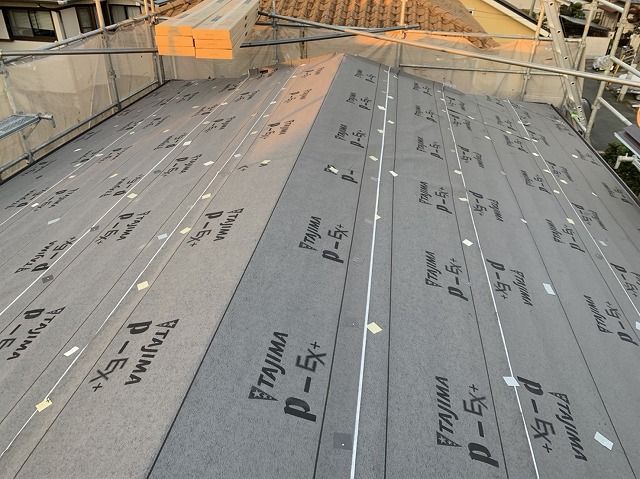 東大阪市　ゴムアスルーフィング①