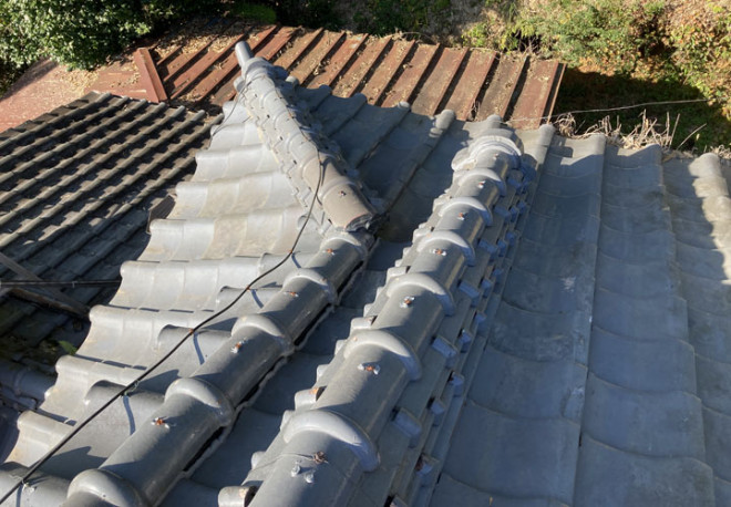 部分葺き直し工事と棟瓦取り直し工事が完了