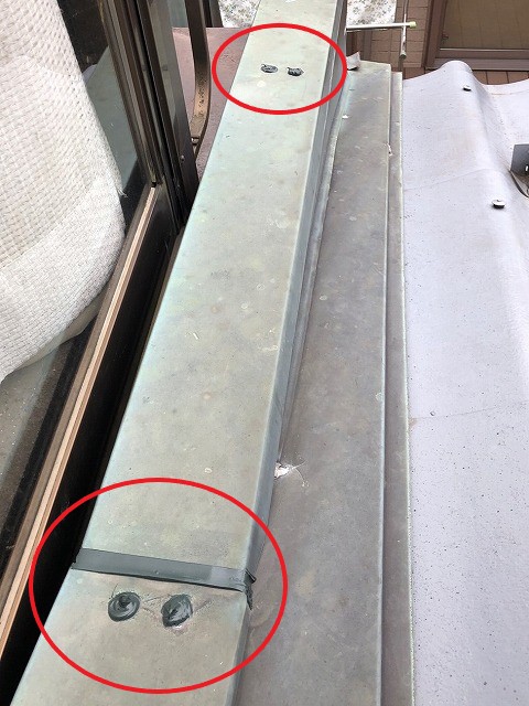 さいたま市岩槻にて釘頭、板金繋ぎ目コーキング