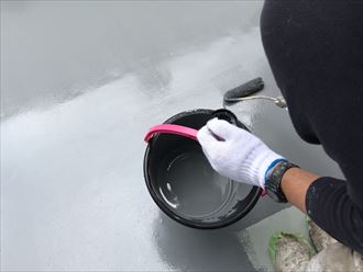 トップコートを塗布