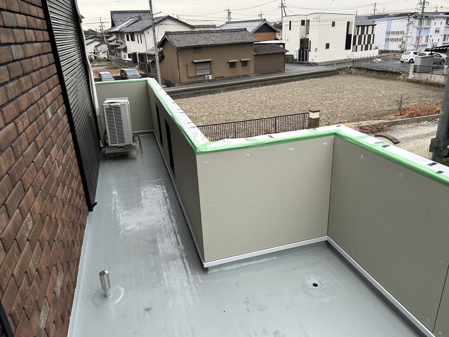 春日井市のベランダの内壁塗装、マスチック仕上げ