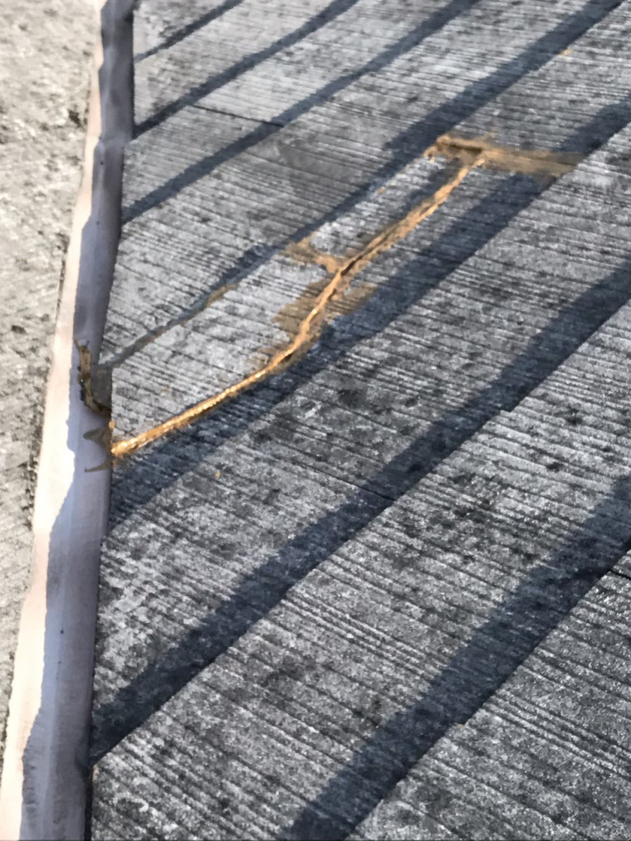 守山区過去の雨漏り補修跡