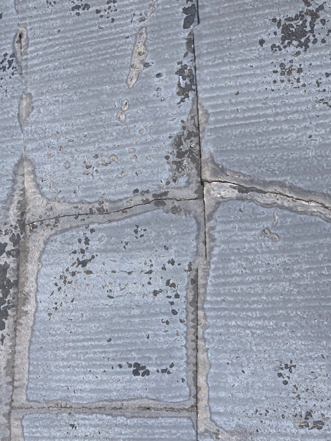 カラーベスト割れ