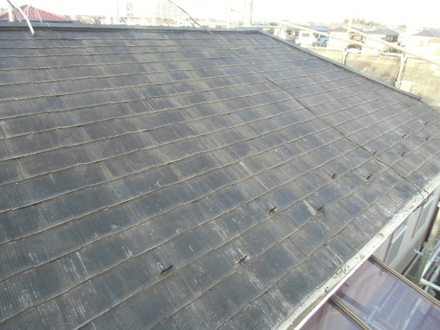 塗膜の劣化が見られる屋根