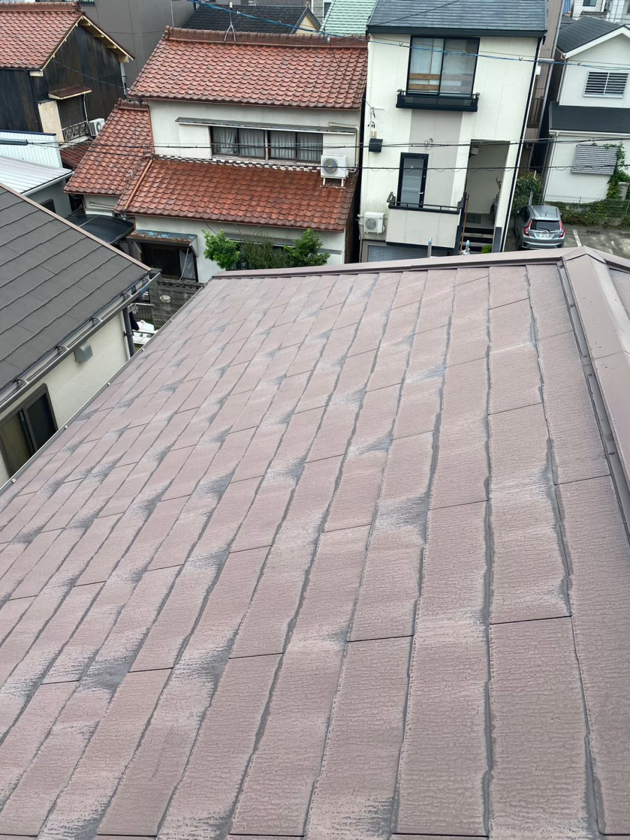 守山区にてカラーベスト屋根の劣化