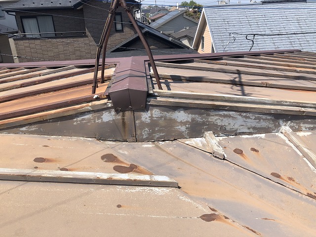 久喜市瓦棒葺き屋根