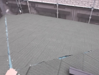 エコグラーニを軒先から上へ設置