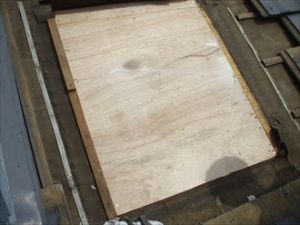 天窓の穴を塞ぎました