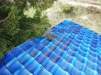 瓦屋根に損傷はなさそうです