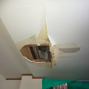 奈良市にて雨漏り調査に伺いました