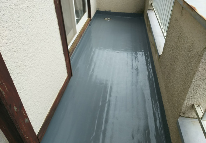 ベランダのトップコート塗装