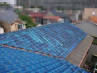 瓦屋根の雨漏りを調査