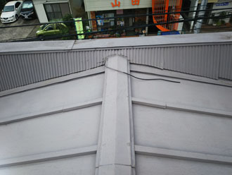 ケーブルが残っている