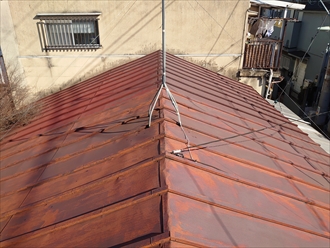 腐食劣化が進んだ瓦棒葺きの屋根