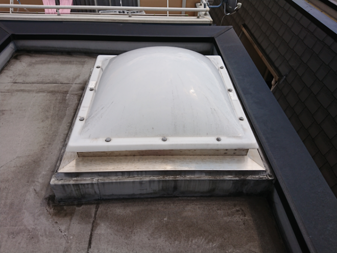 天窓からの雨漏り