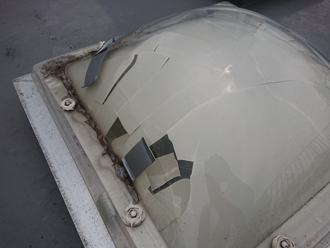 損傷が著しいドーム型