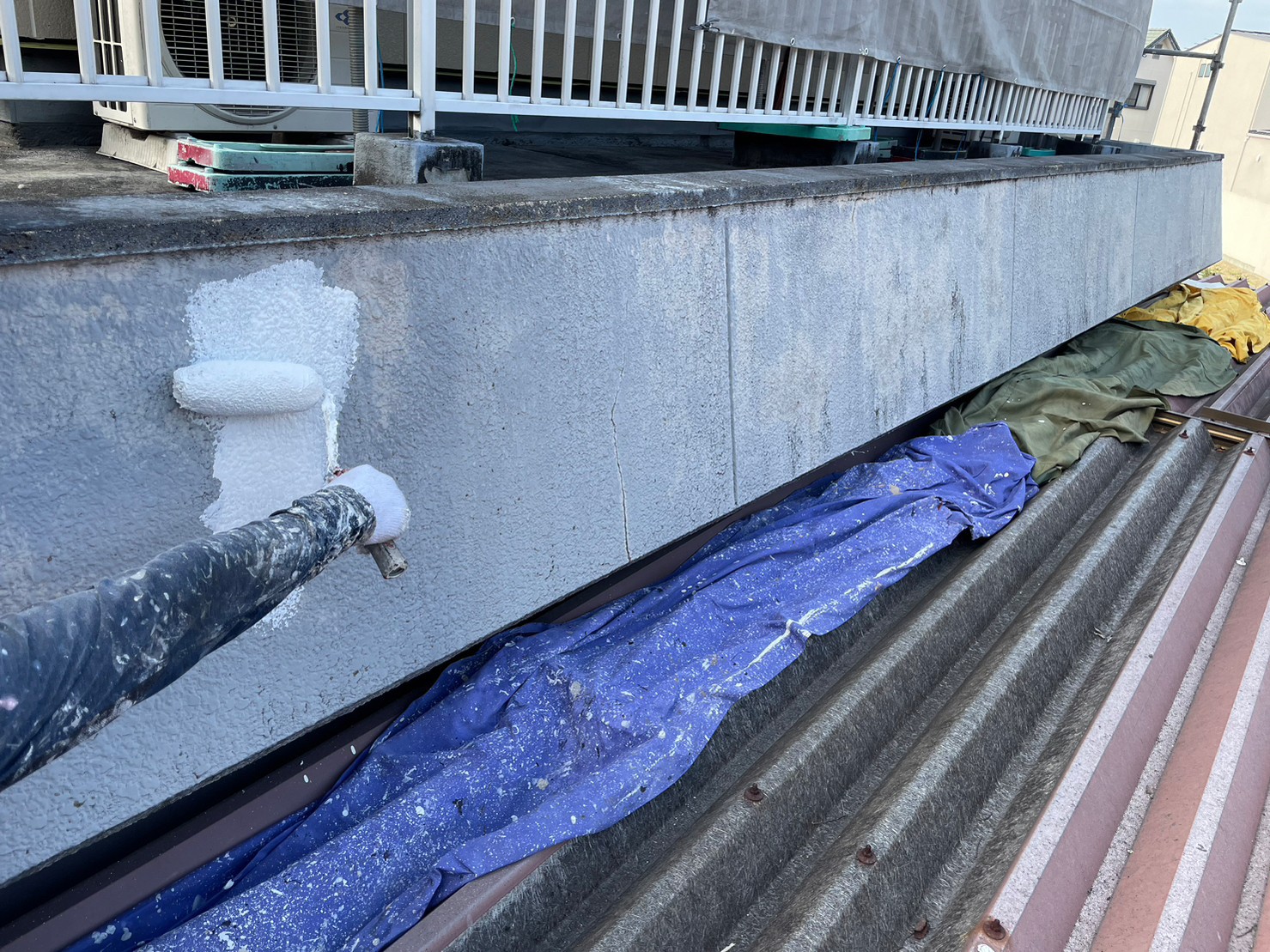 春日井市の外壁塗装、パラペット塗装