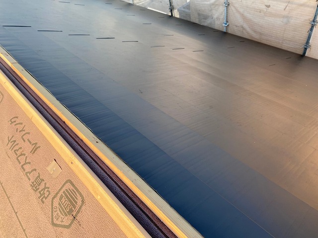 横暖ルーフ　施工