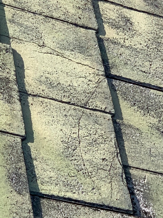 カラーベスト　ひび割れ　クラック