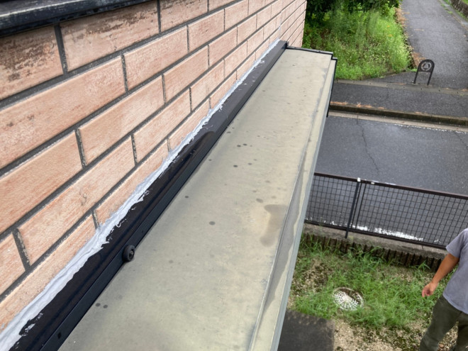 サッシ周り　コーキング処理済み