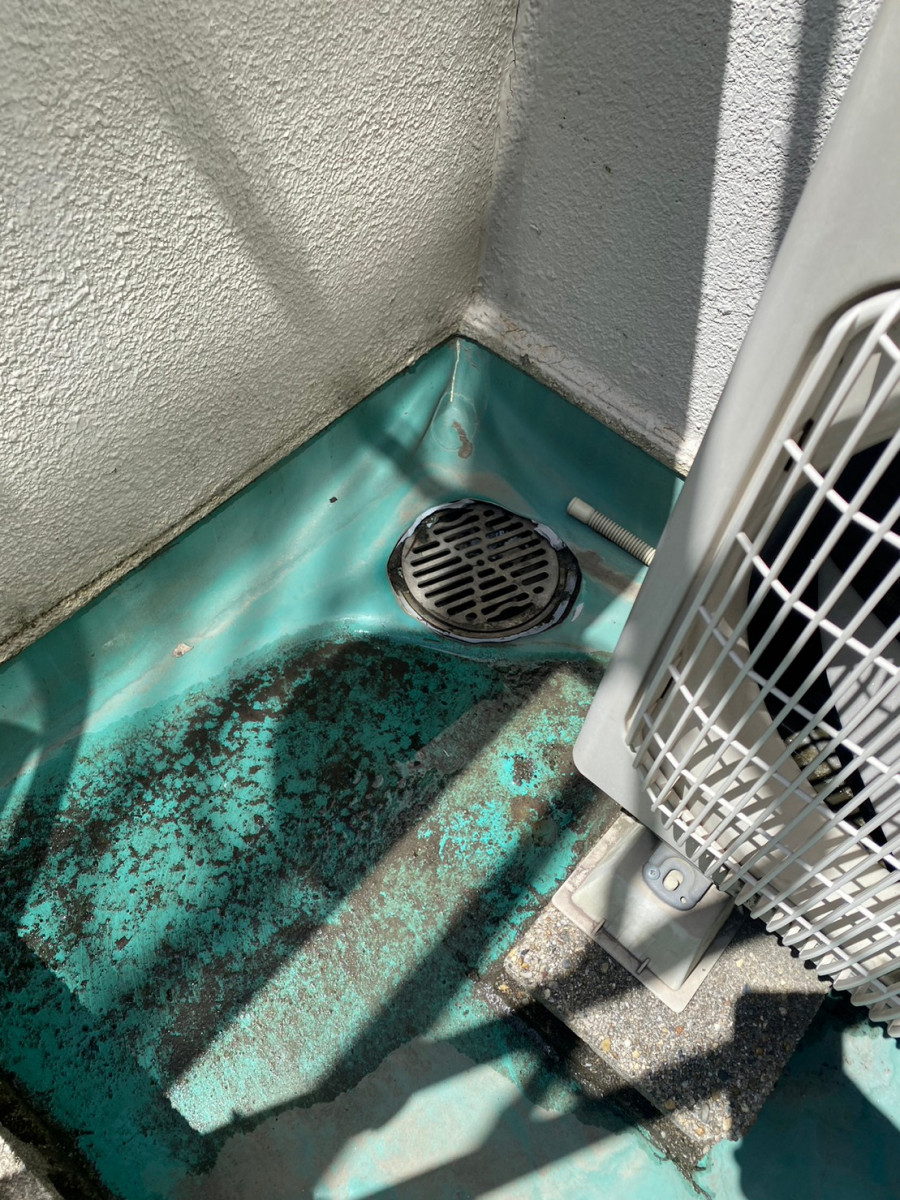 長久手市のベランダシート防水ドレンの劣化