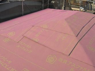 防水シートの設置